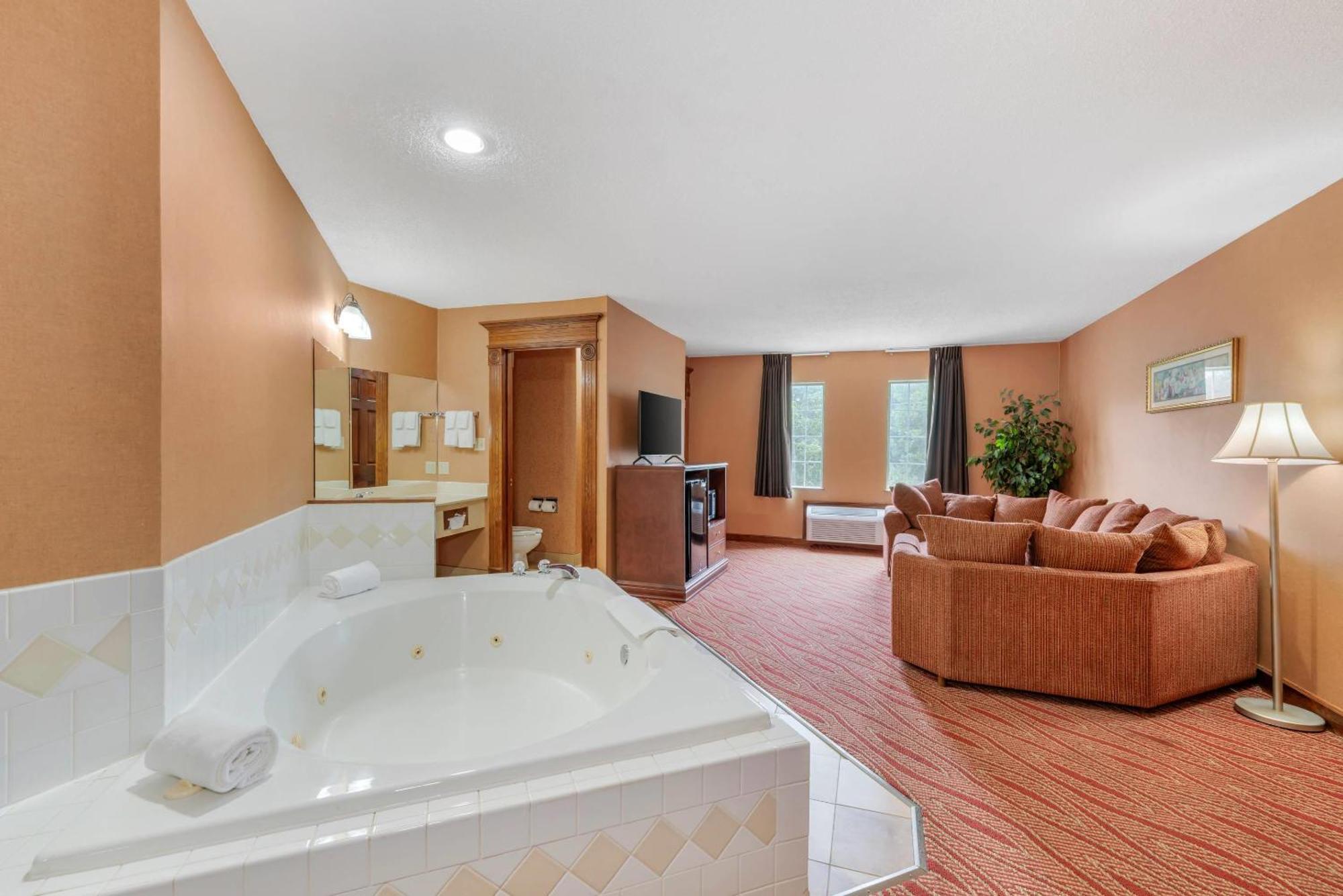 Hotel Quality South 3*